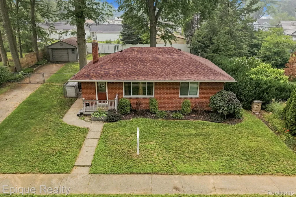 29087 Howard Avenue Madison Heights City MI 48071