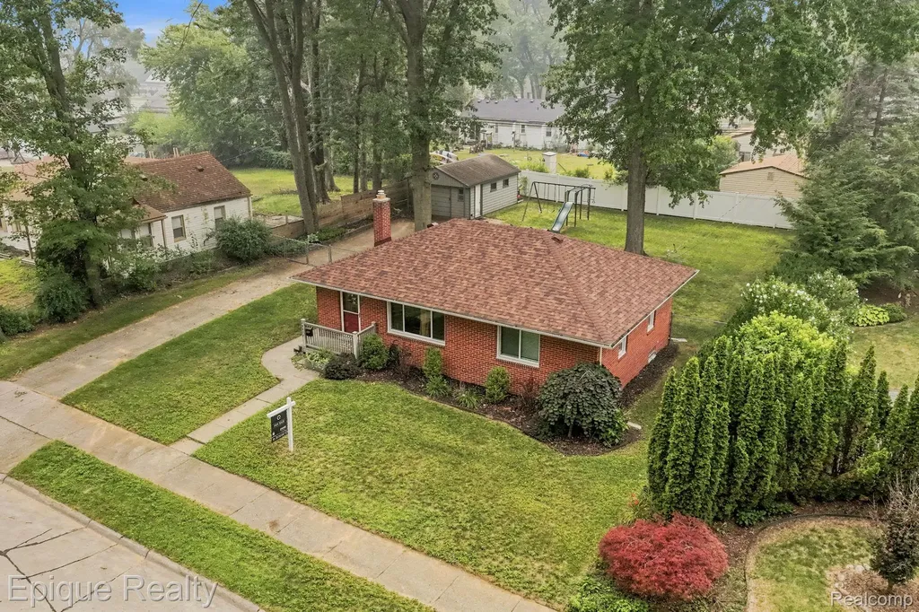 29087 Howard Avenue Madison Heights City MI 48071
