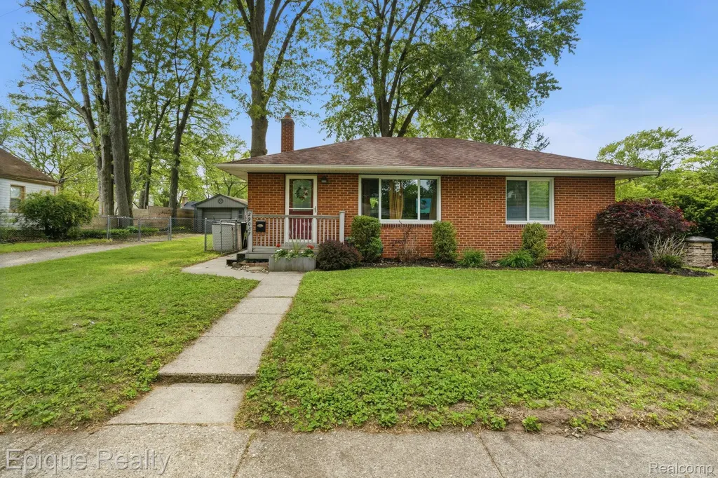 29087 Howard Avenue Madison Heights City MI 48071