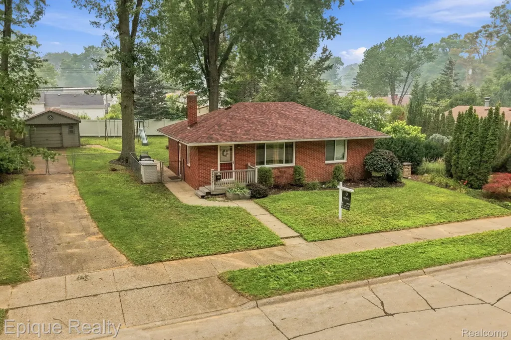 29087 Howard Avenue Madison Heights City MI 48071