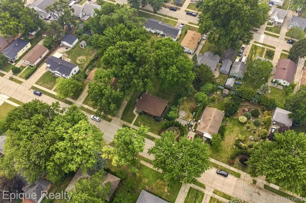 29087 Howard Avenue Madison Heights City MI 48071