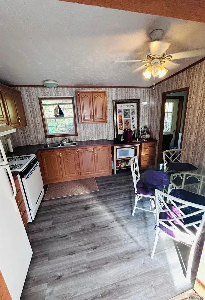 6103 Lakeshore Road Worth Township MI 48450