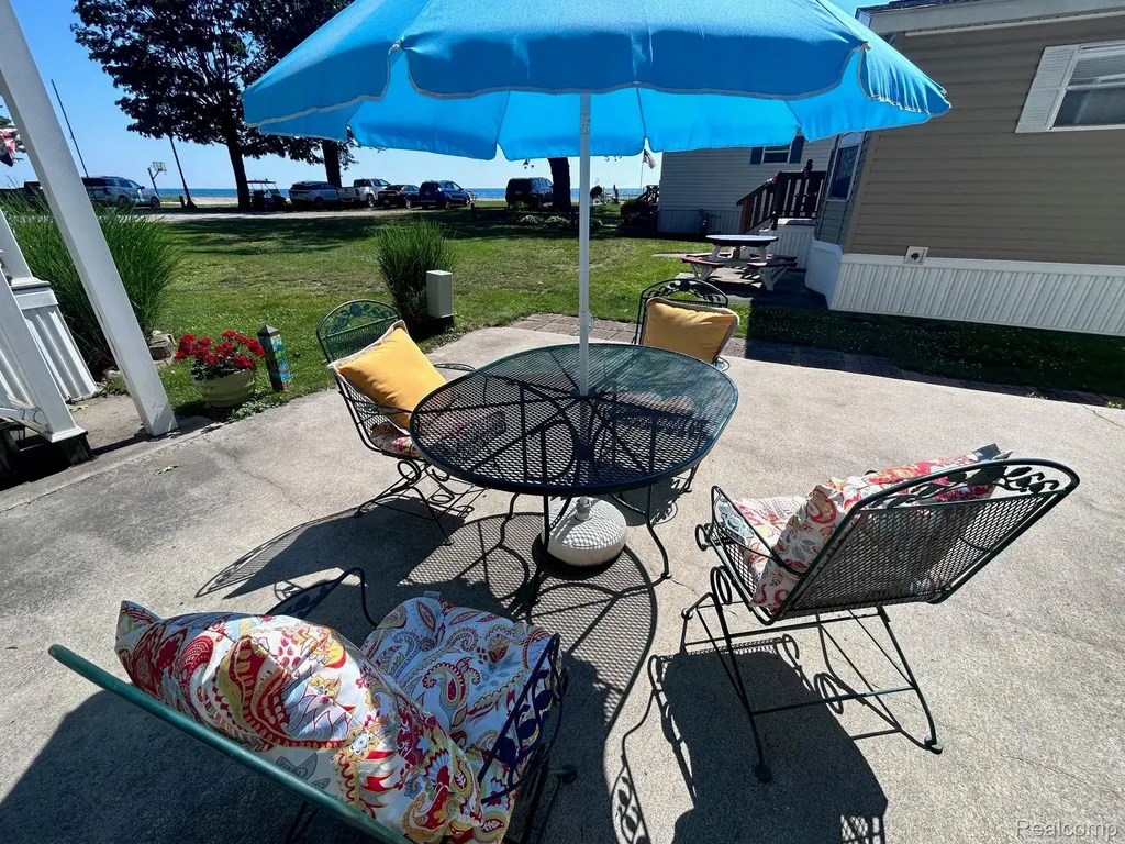 6103 Lakeshore Road Worth Township MI 48450