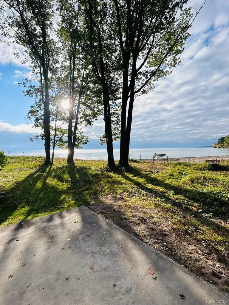 6103 Lakeshore Road Worth Township MI 48450