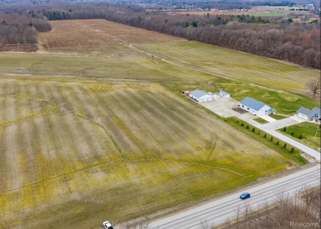 2290 Wadhams Road St. Clair City MI 48079