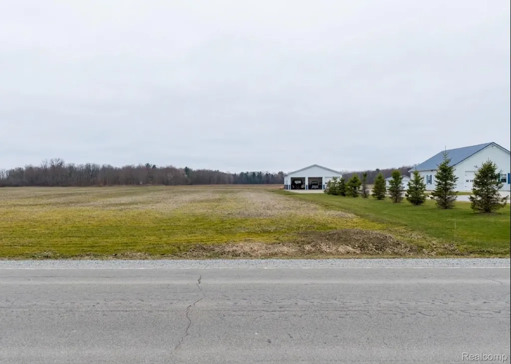 2290 Wadhams Road St. Clair City MI 48079