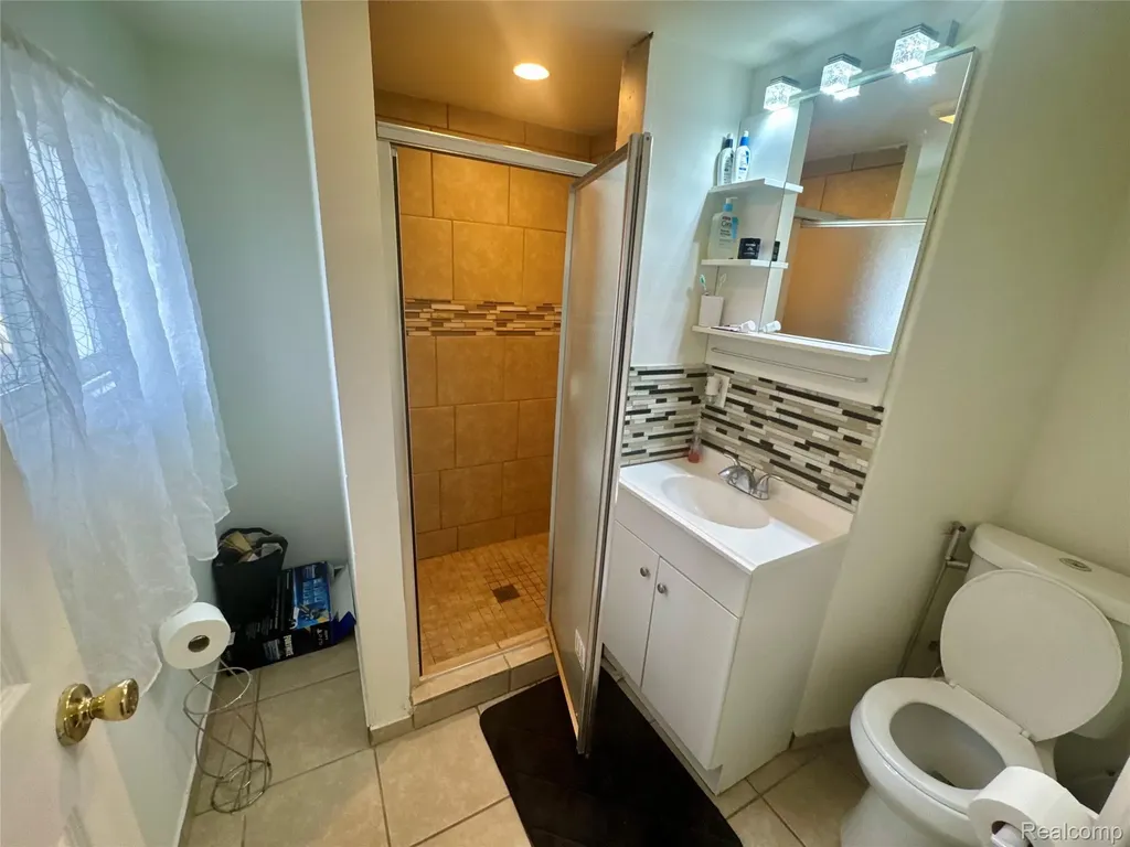 5038 Evaline Street Hamtramck City MI 48212