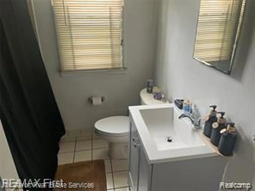 8810 Farmbrook Street Detroit City MI 48224