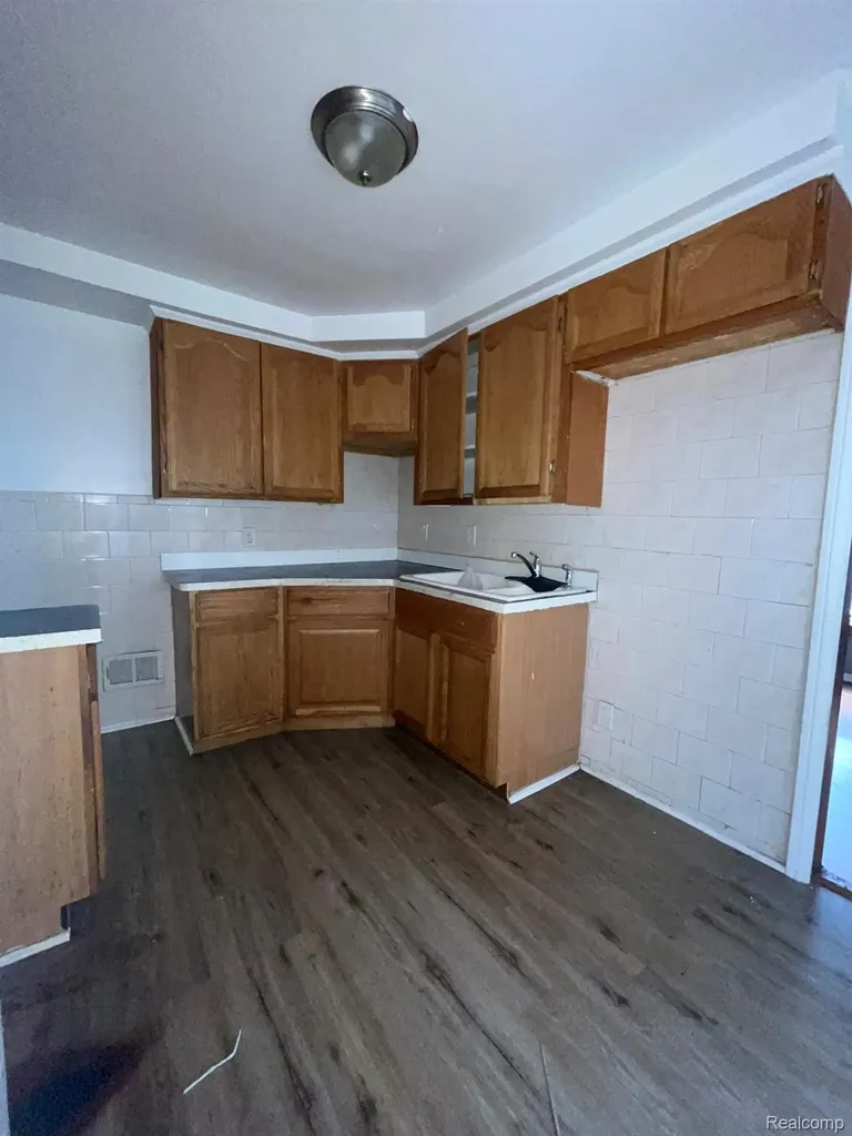 10799 Worden Street Detroit City MI 48224