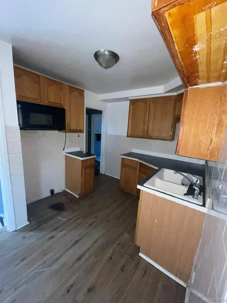 10799 Worden Street Detroit City MI 48224