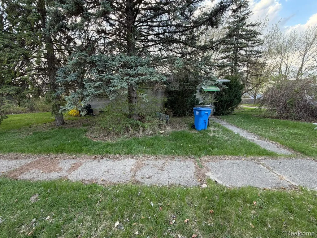 26807 Kean Street Inkster City MI 48141