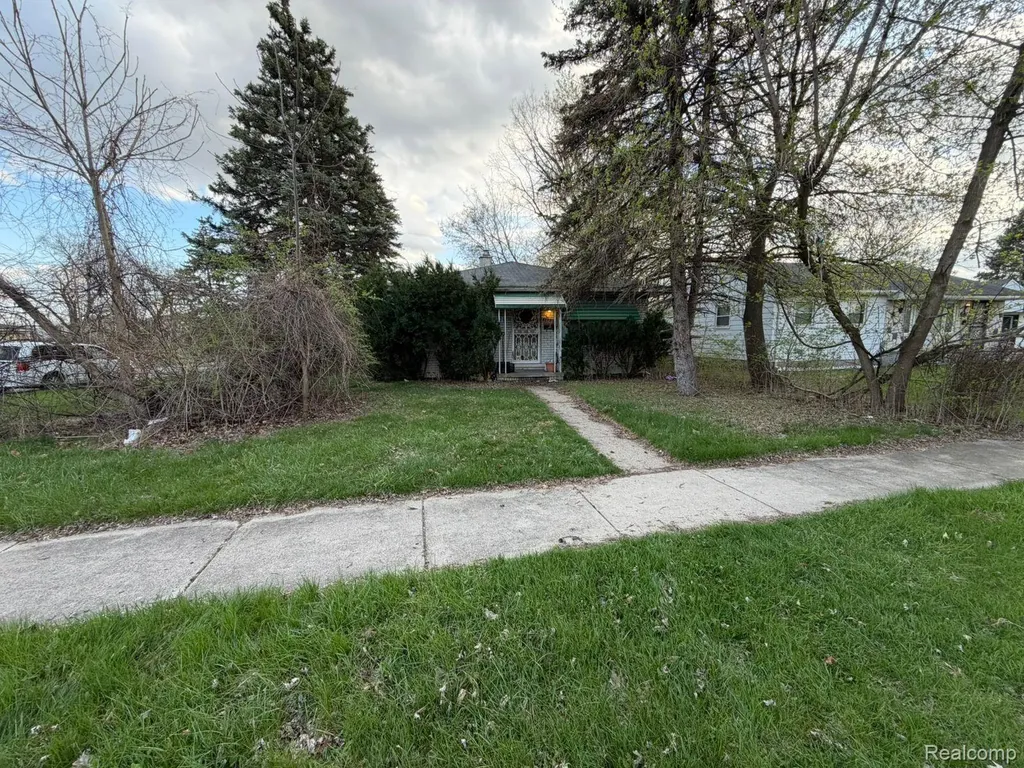 26807 Kean Street Inkster City MI 48141