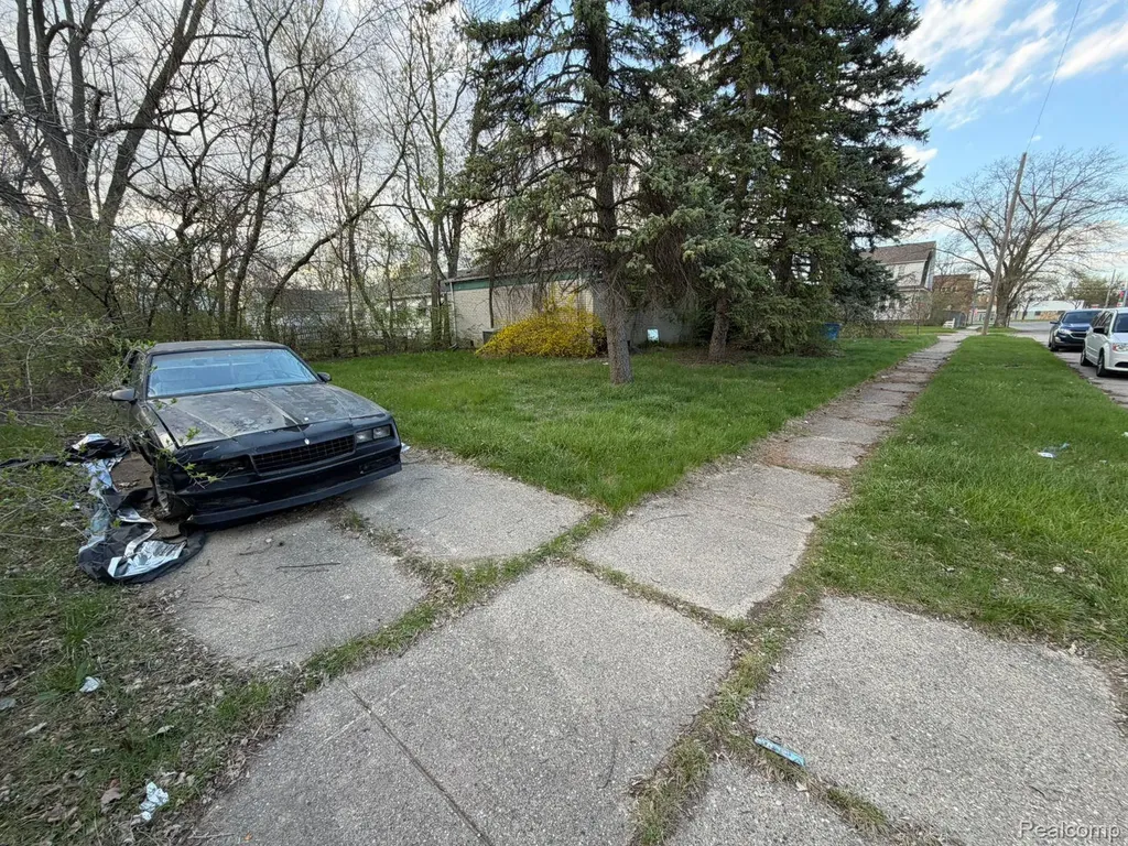 26807 Kean Street Inkster City MI 48141