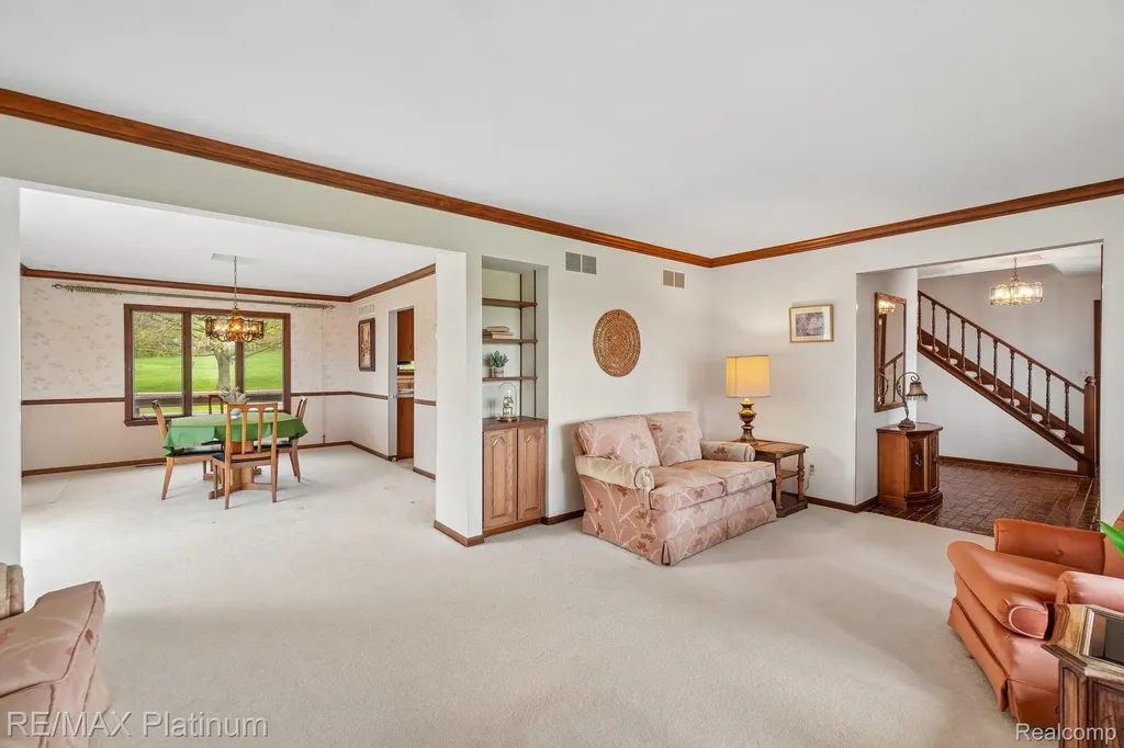 555 Crawford Farm Lane Milford Charter Township MI 48380