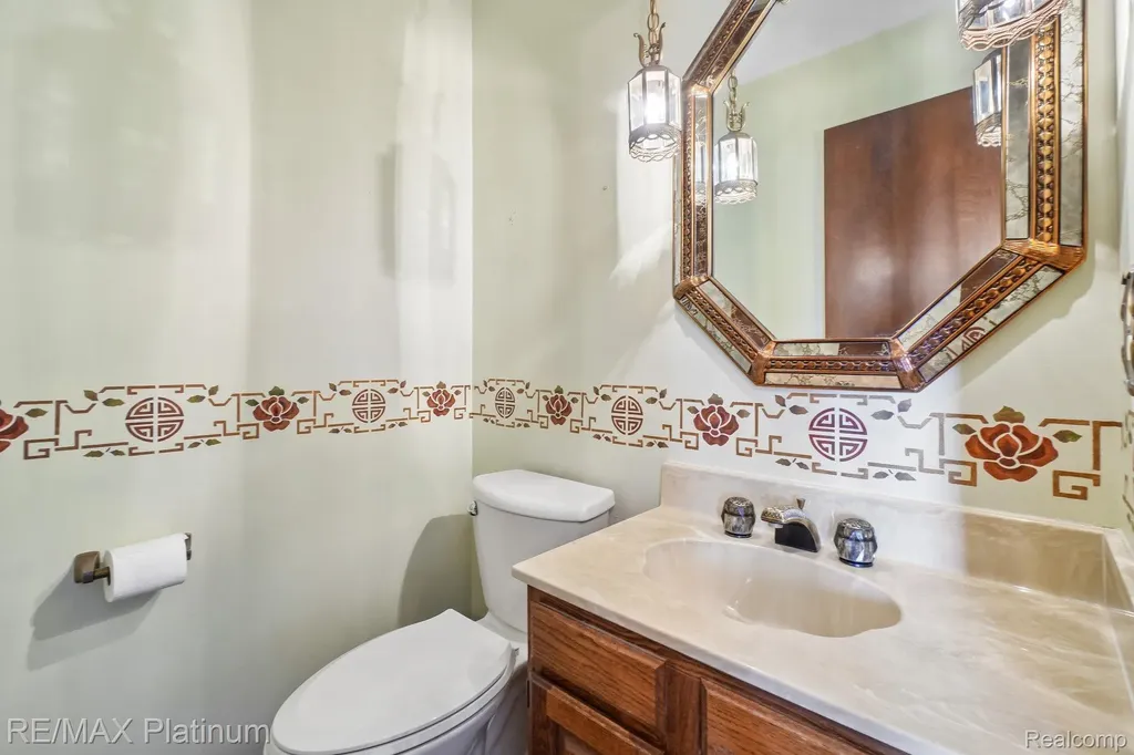 555 Crawford Farm Lane Milford Charter Township MI 48380