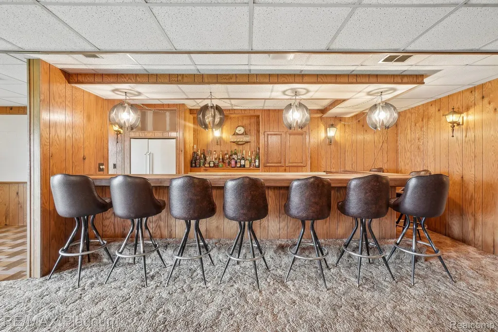 555 Crawford Farm Lane Milford Charter Township MI 48380