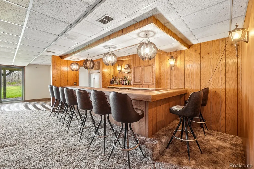 555 Crawford Farm Lane Milford Charter Township MI 48380