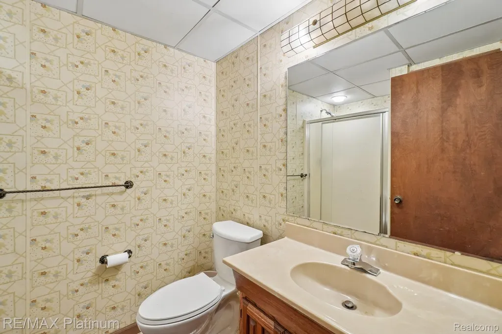 555 Crawford Farm Lane Milford Charter Township MI 48380