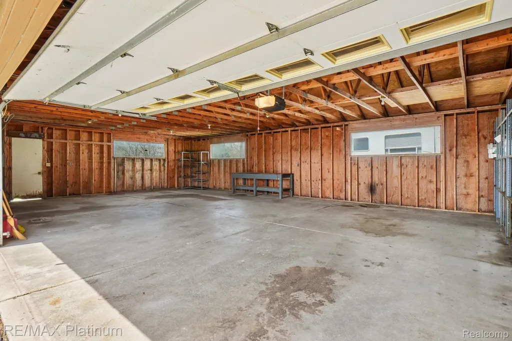 555 Crawford Farm Lane Milford Charter Township MI 48380