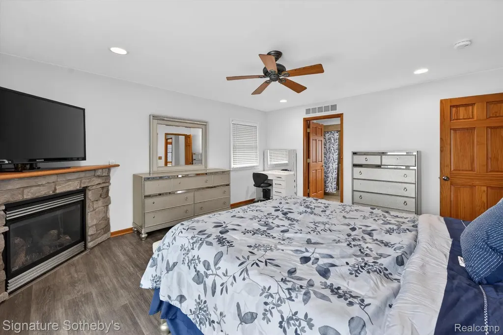3341 Newton Road Commerce Charter Township MI 48382