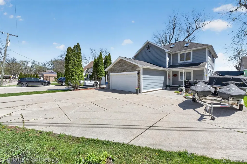 3341 Newton Road Commerce Charter Township MI 48382