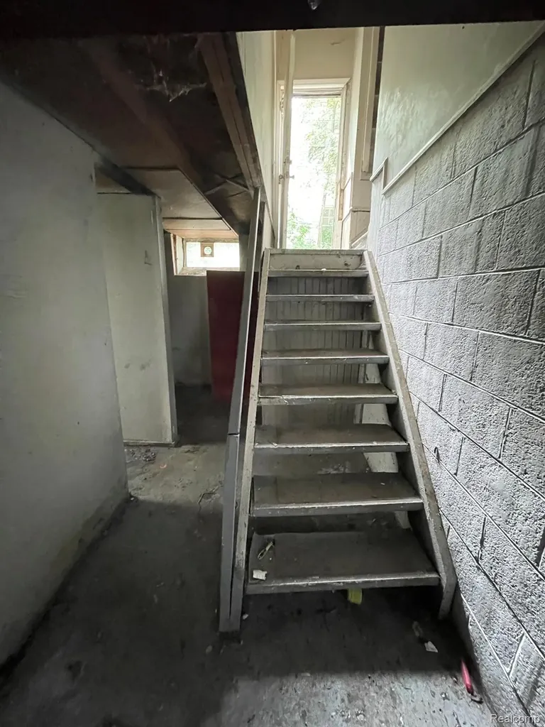 6160 Neff Avenue Detroit City MI 48224