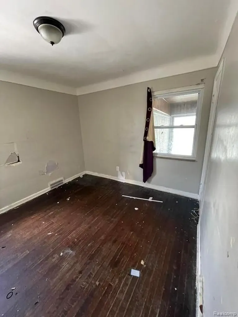 9205 Mckinney Street Detroit City MI 48224