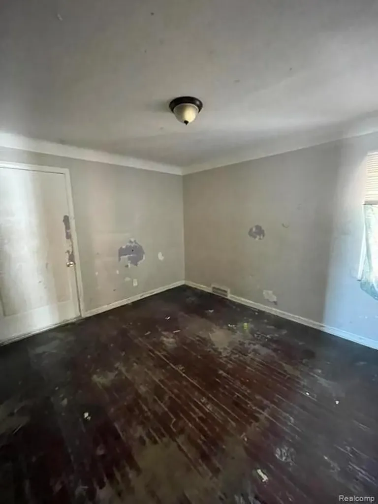 9205 Mckinney Street Detroit City MI 48224