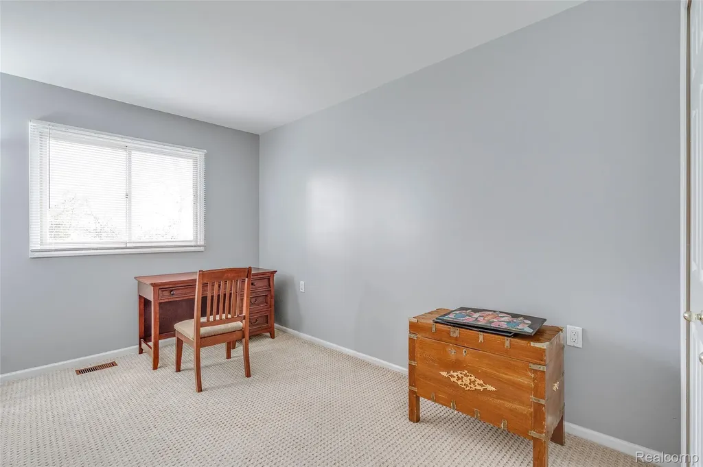 43470 Algonquin Drive Novi City MI 48375