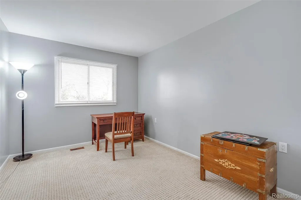 43470 Algonquin Drive Novi City MI 48375