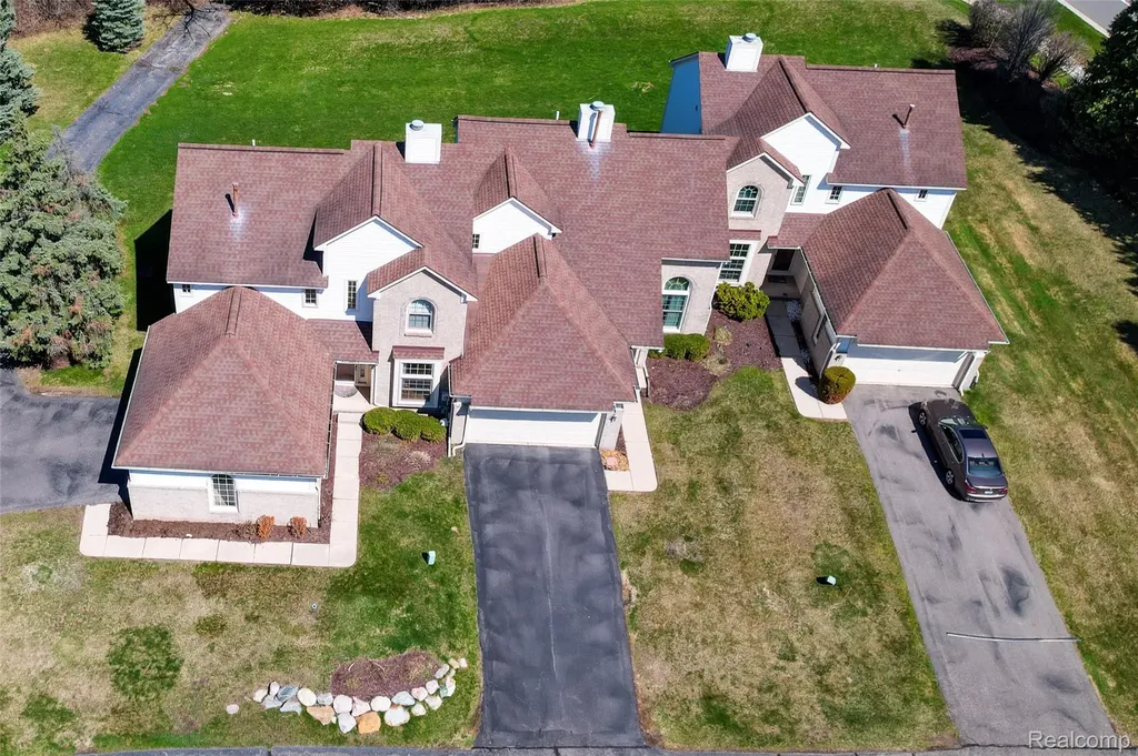 43470 Algonquin Drive Novi City MI 48375