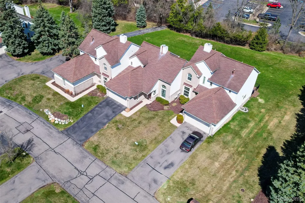 43470 Algonquin Drive Novi City MI 48375