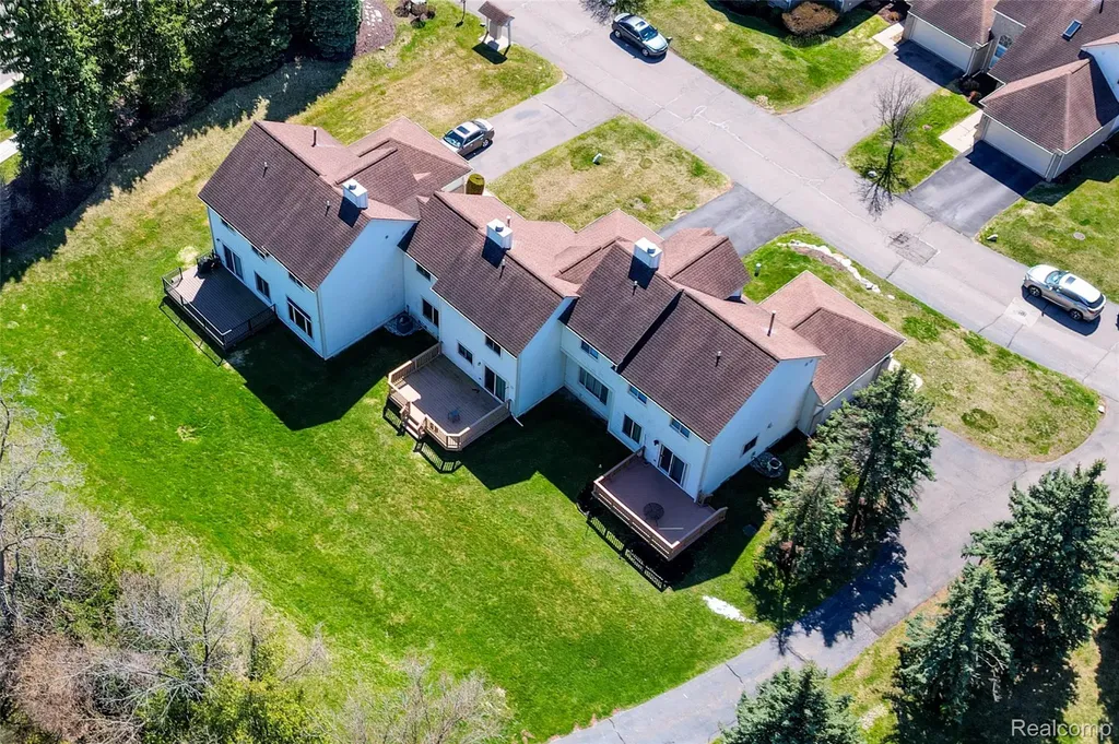 43470 Algonquin Drive Novi City MI 48375