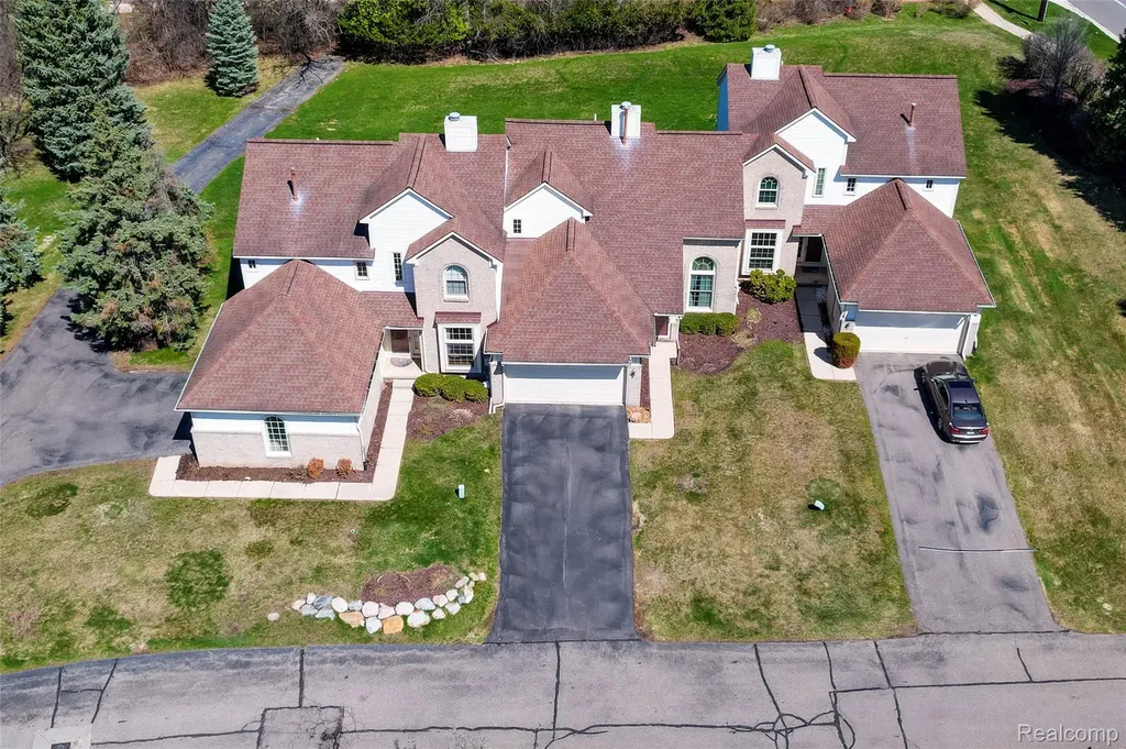 43470 Algonquin Drive Novi City MI 48375