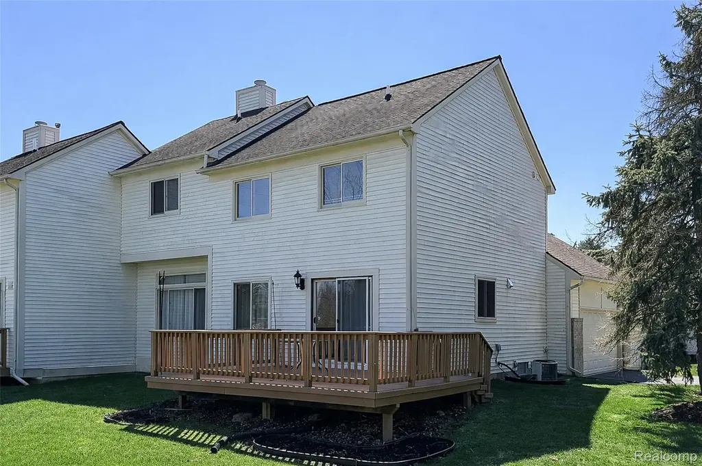 43470 Algonquin Drive Novi City MI 48375