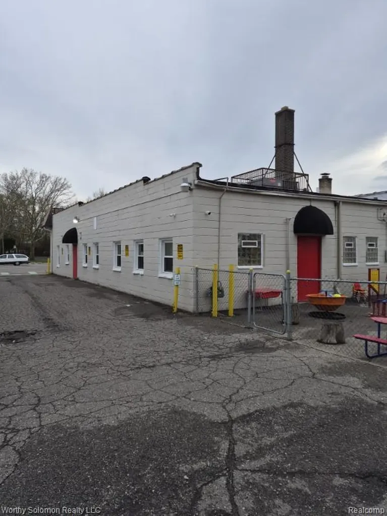 19260 Grand River Avenue Detroit City MI 48223