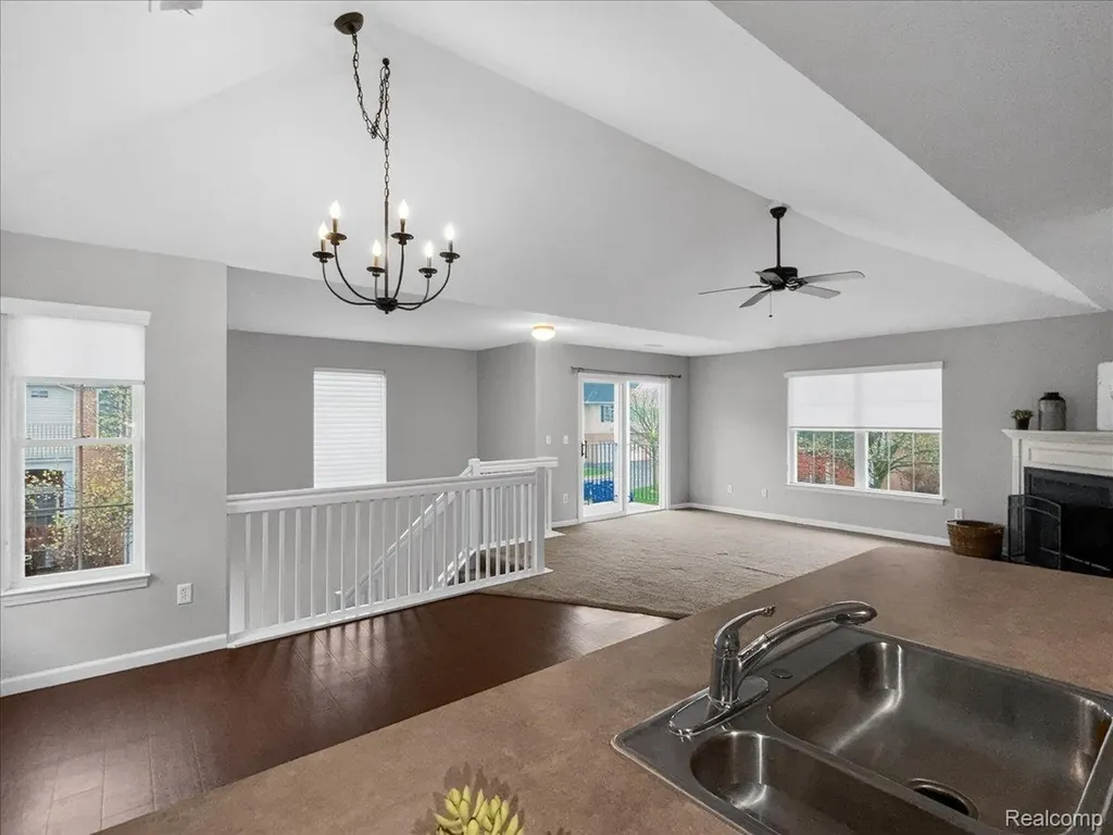 731 Amberly Drive Waterford Charter Township MI 48328