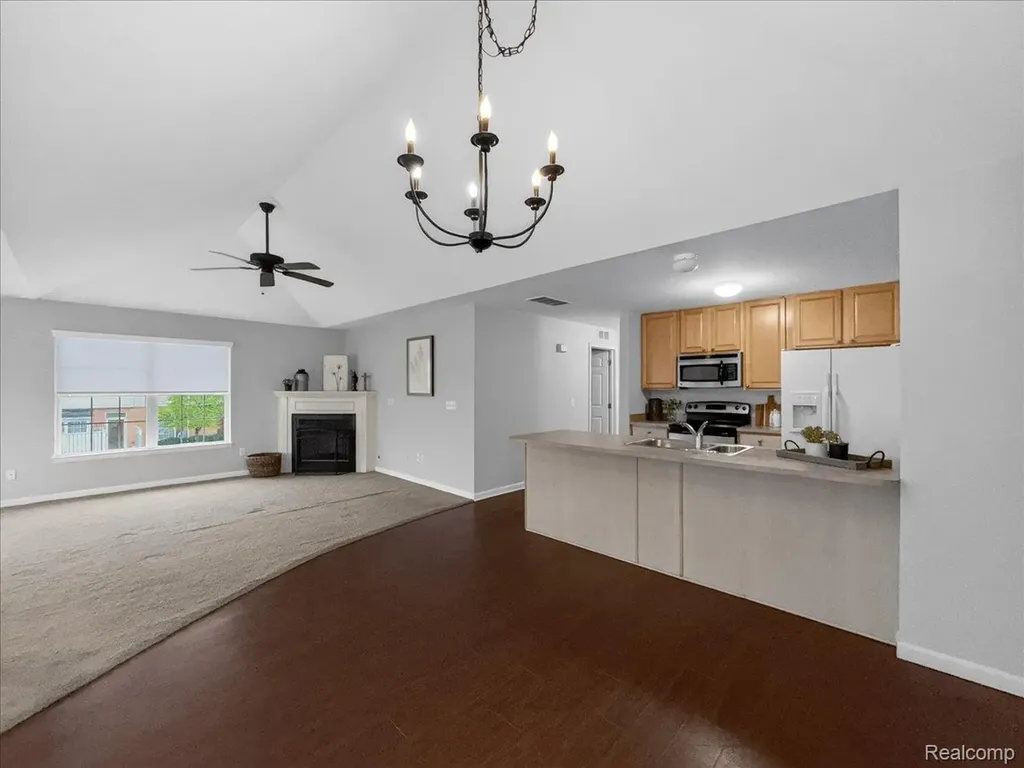 731 Amberly Drive Waterford Charter Township MI 48328