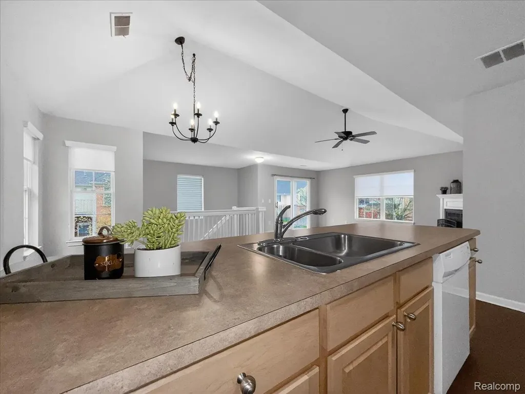 731 Amberly Drive Waterford Charter Township MI 48328