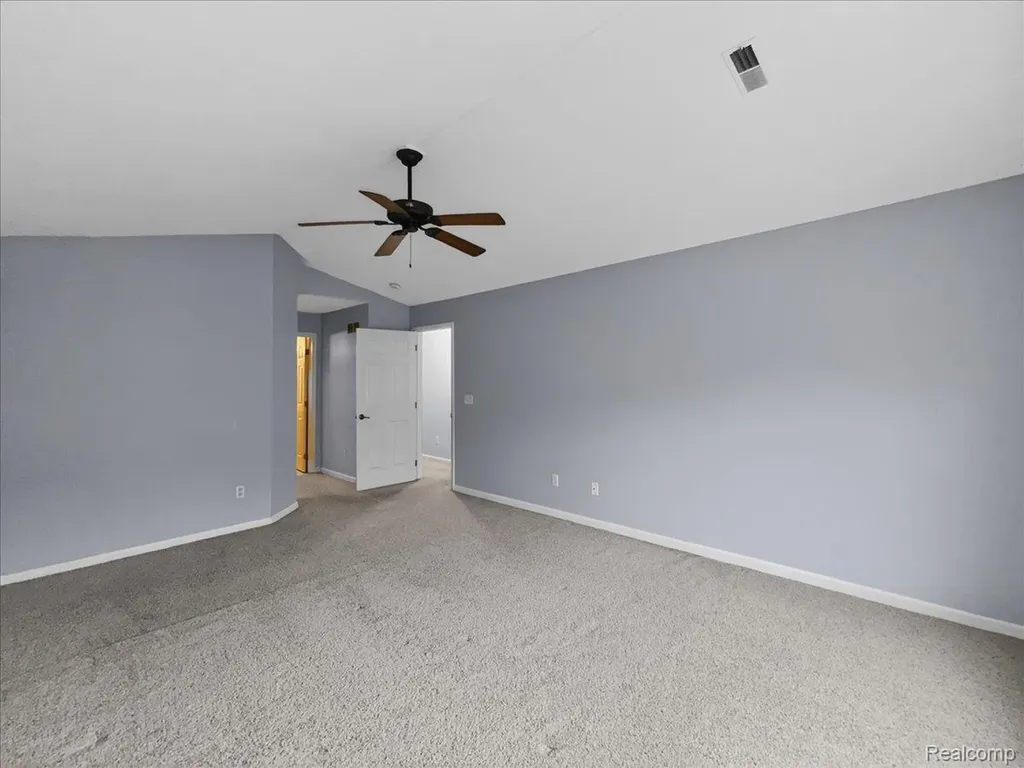 731 Amberly Drive Waterford Charter Township MI 48328