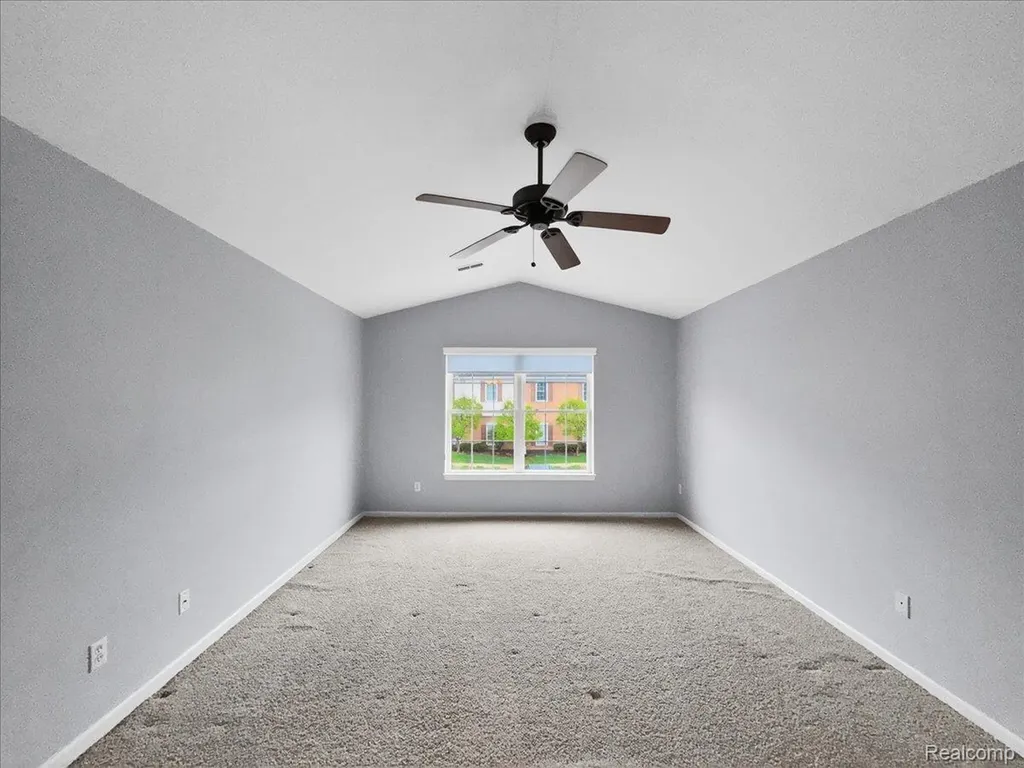 731 Amberly Drive Waterford Charter Township MI 48328