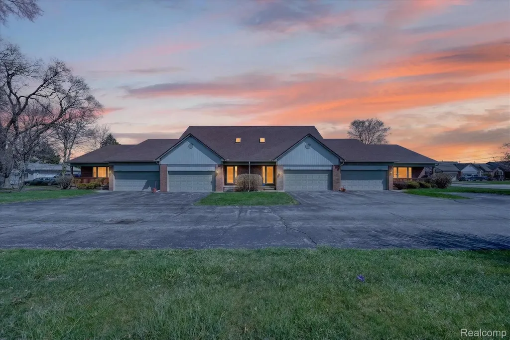 31924 Joseph Anthony Court Warren City MI 48093