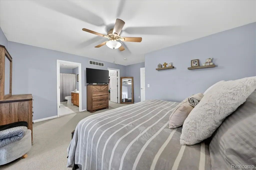 31924 Joseph Anthony Court Warren City MI 48093