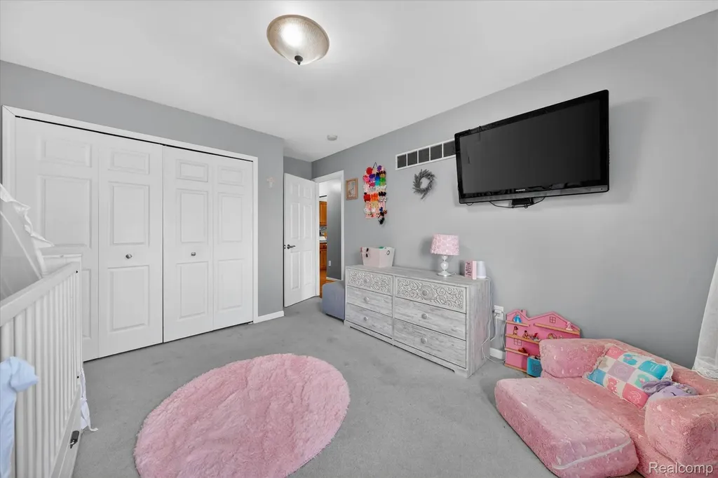 31924 Joseph Anthony Court Warren City MI 48093