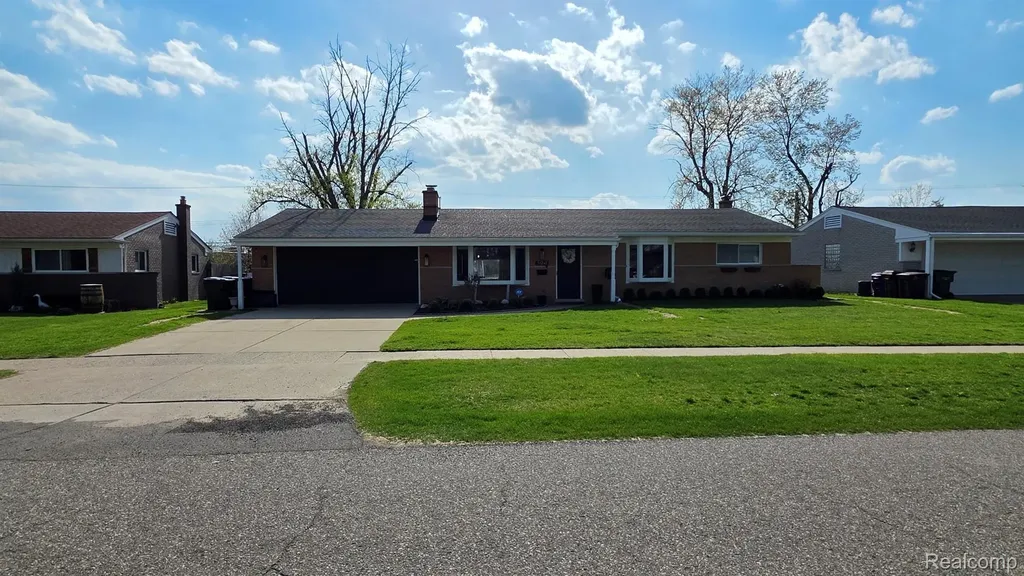 51241 Kingwood Drive Shelby Charter Township MI 48316