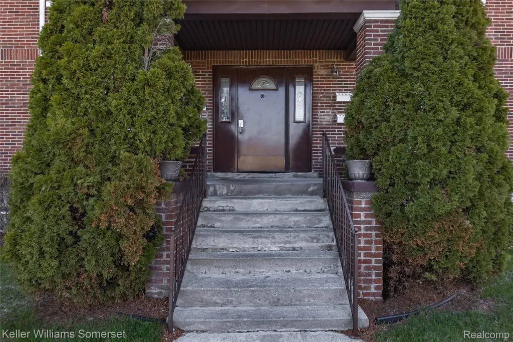 13660 Ohio Street Detroit City MI 48238