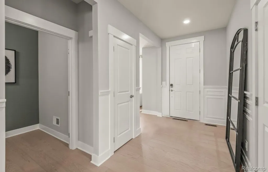3949 Bay Terrace Milford Charter Township MI 48381