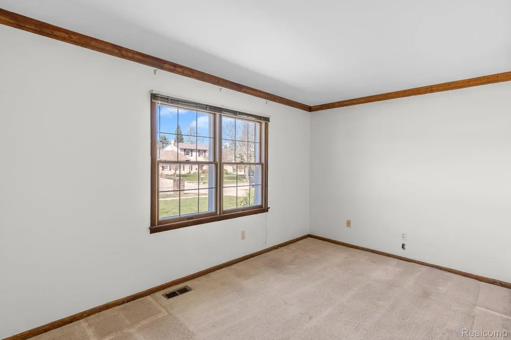 1613 Caliper Drive Troy City MI 48084