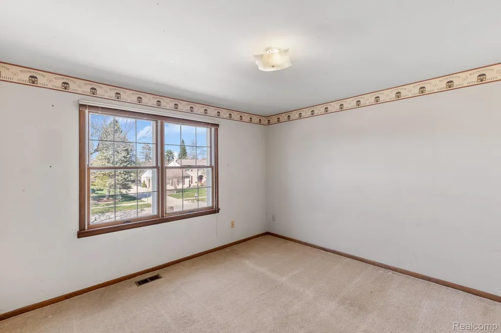 1613 Caliper Drive Troy City MI 48084