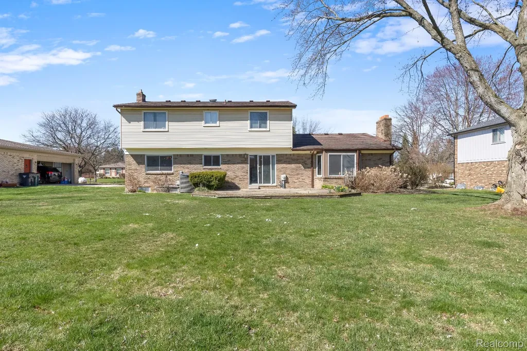 1613 Caliper Drive Troy City MI 48084